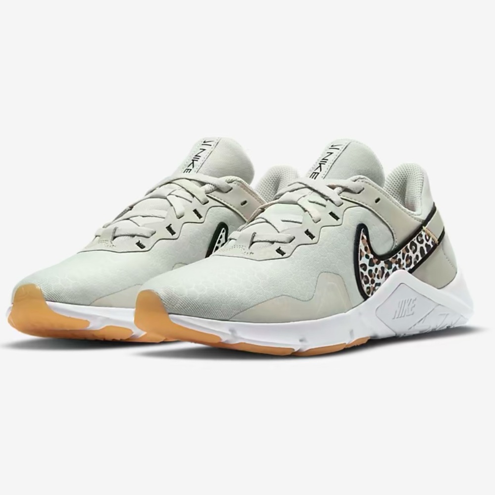 Women's Nike size 9 New in Box